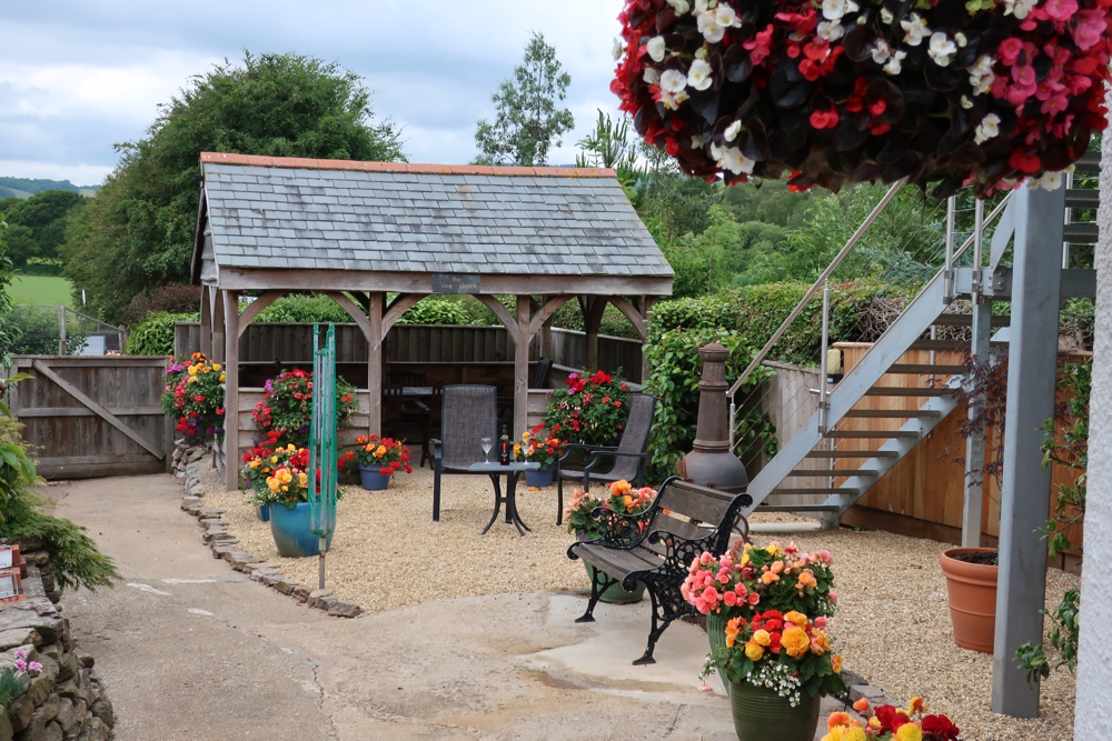 Olde Barn Gardens Dawlish Holiday Cottage